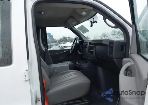 2014 Chevrolet Express 2500 Work Van from USA, damaged, VIN 1GCWGFCB2E1136654